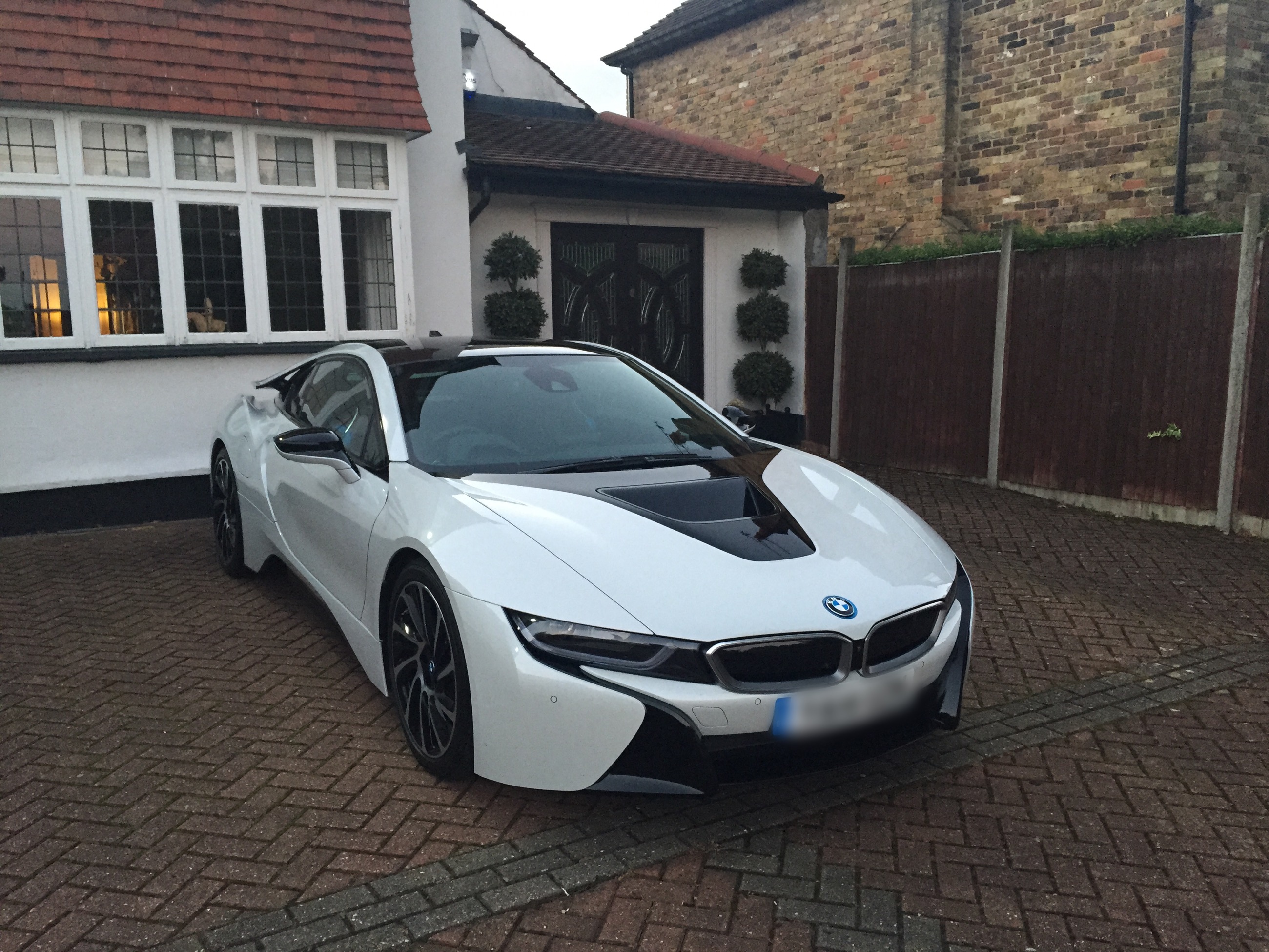 BMW I8
